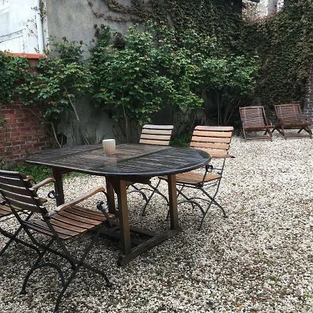 Сasa de vacaciones Maison Individuelle Dans Ancienne Ecurie Ruan